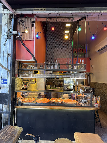 פיצה בוטיק Boutique Pizza אלנבי 44 - הסעדה