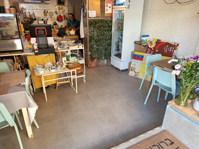 Comentarii opinii despre Coffee & Salads YanArt