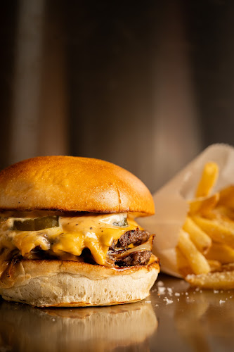 Comentarii opinii despre M32 burger