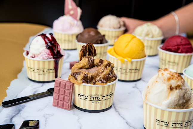 גלידת נווה צדק, נמל ת״א - הסעדה