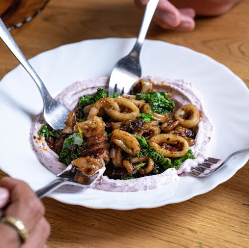 חדר לילה | Night Room - הסעדה