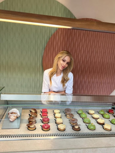 רחלי ור ניר (מסעדת קרואסונים)