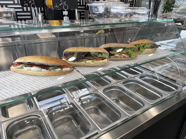 Opinii despre פאפא בייקרי în חיפה - הסעדה