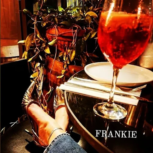 פרנקי - הסעדה