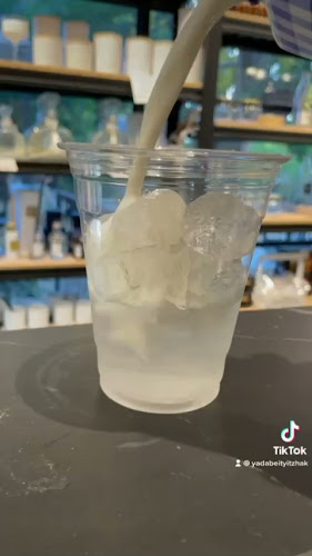 Yada Yada ידה ידה - הסעדה