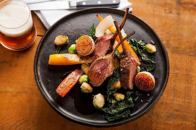 מלגו מלבר - הסעדה