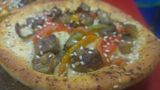 לה צ'צ'ה פיצה בר (רסקו) - הסעדה