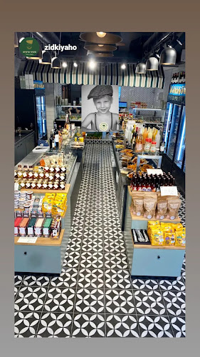 מעדני צדקיהו - הסעדה