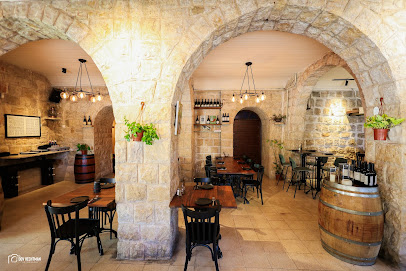 LUERIA - לוריא ביסטרו בר