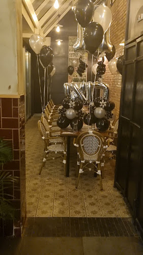 בליקר בייקרי אשדוד - הסעדה