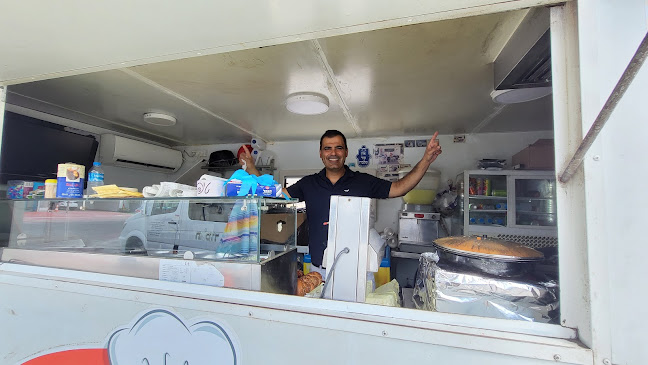 המקום של יניב המגניב - הסעדה