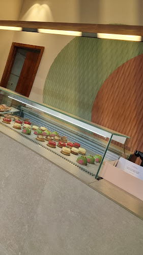 רחלי ור ניר (מסעדת קרואסונים) - הסעדה