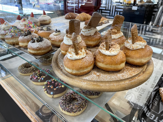 פאפא בייקרי