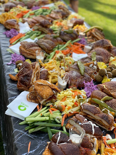 שולחן שוק של בית הפול והשווארמה | קריית גת | באר שבע | ערד | דימונה | אופקים | ב"ש | שולחן שוק בשרי | שניצל | שווארמה |