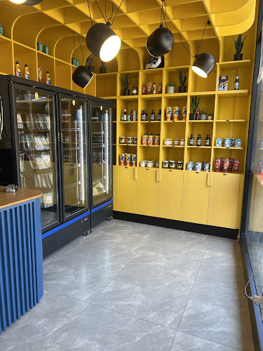 אלזס שרקוטרי הנקניקיות של אלן טלמור וניסים יצחק - הסעדה