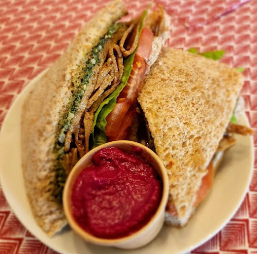 Opinii despre Coffee & Salads YanArt în חיפה - הסעדה