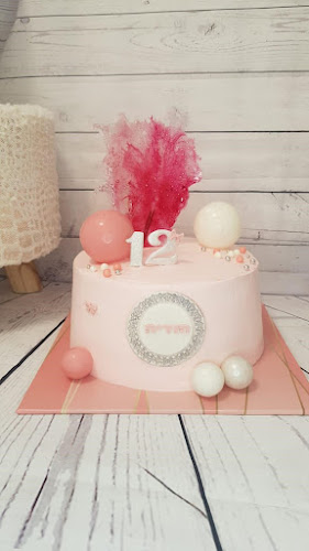 מעיין -עוגות מעוצבות ומארזים מתוקים - הסעדה