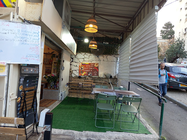 Coffee & Salads YanArt