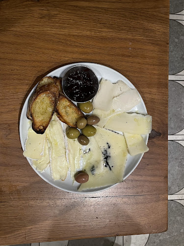 Opinii despre H wine bar în תל אביב-יפו - הסעדה