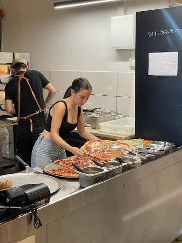 Punto pizza. פונטו פיצה. - הסעדה