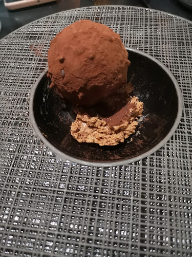 בייקר סאלון - Baker Saloon - הסעדה