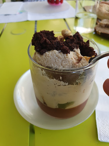 רביבה וסיליה - הסעדה