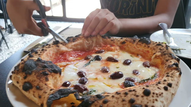 דולצ׳ה - פיצה נאפוליטנית - הסעדה