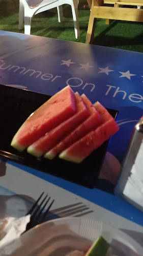 חוף הבתולה מסעדה - הסעדה