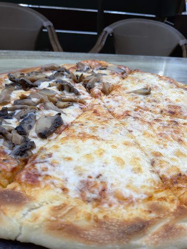 פיצה טוונטי פייב - הסעדה