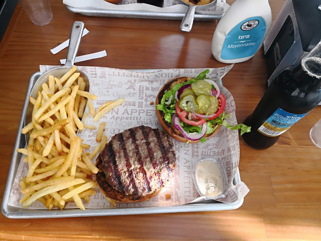 בולס קריות BULLS - Chef Burger - הסעדה