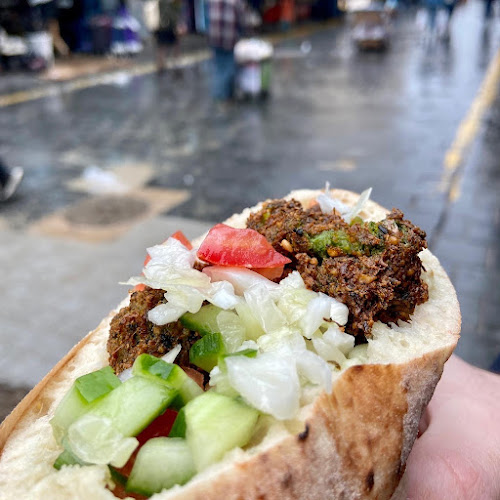 עאיישה - אוכל, שתיה, חברים - Ayesha - falafal bar - ירושלים