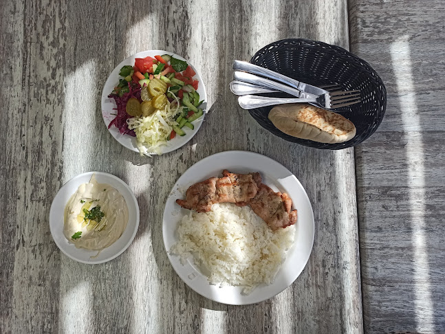 חומוס קבב (מסעדת חומוס ובשרים על האש) - קרית מוצקין