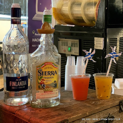 דוכני מזון וקייטרינג לאירועים - קזינו דה פריז