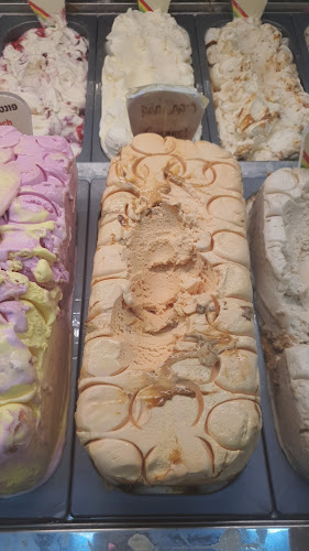 גלידריית קצפת בית שמש - Katsefet ice cream - הסעדה