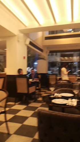 צ'נה תל אביב - הסעדה