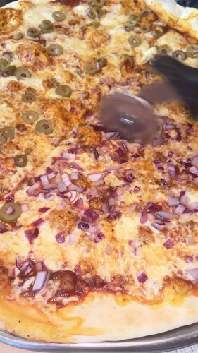 פיצה בית וגן(פיצה יואל׳ס) - הסעדה