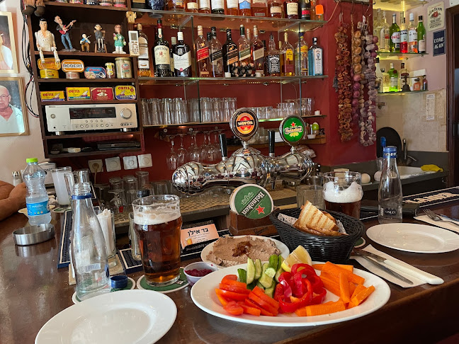Opinii despre בר אילן פאב החלוצים - פאב בתל אביב | בר בתל אביב în תל אביב-יפו - הסעדה