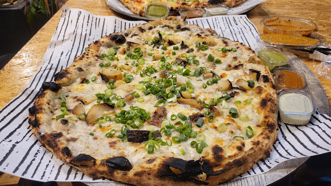 פורמנ'ס - פיצרייה איטלקית מהטאבון