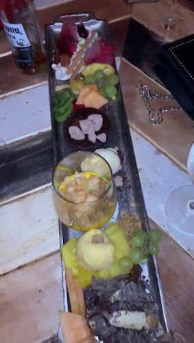 ג'קו סטריט - הסעדה