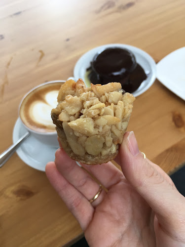 טארט קייק Tart Cake מאפיית עוגיות - הסעדה