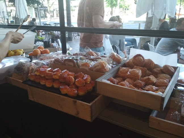 Opinii despre Bakery - בייקרי צינה כיכר דיזנגוף în תל אביב-יפו - הסעדה