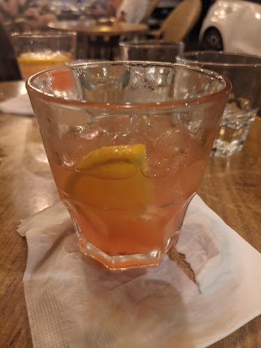 Opinii despre Ha’Geula Bar în תל אביב-יפו - הסעדה