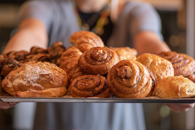Sunny bakery & goods | סאני מאפייה ובית קפה - הסעדה