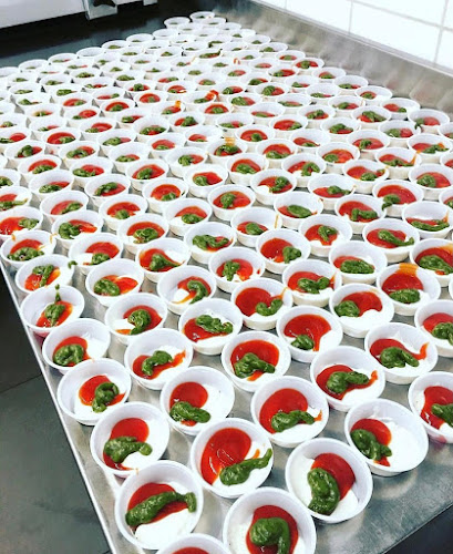 סודוך אפקה - הסעדה