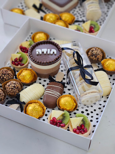 Opinii despre טובה קייקס עוגות, קינוחים ומגשי פירות în חיפה - הסעדה