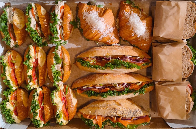 Mensa - Deli & Bakery מנסה חיפה - הסעדה