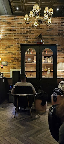 בייקר סאלון - Baker Saloon - הסעדה