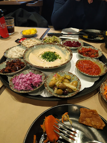 גריל 443 מודיעין - הסעדה