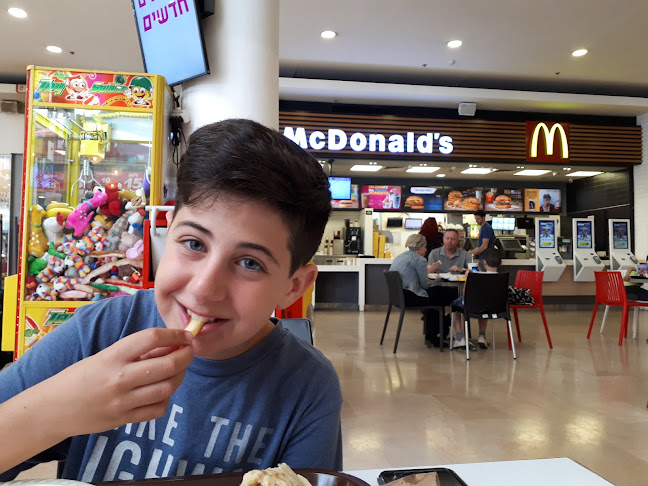 Opinii despre מקדונלד'ס - קניון M הדרך, בית חירות în בית חרות - הסעדה