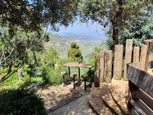 הבית בקצה הנוף - הסעדה